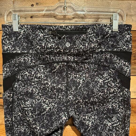 Lululemon Illumina Crop In Rocky Road Sand Dune Ground/Black Size 8 Athletic Gym - Picture 14 of 16